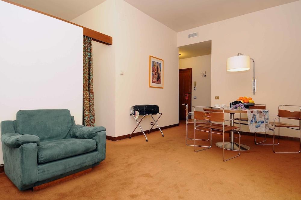 Porta Al Prato Aparthotel Firenze